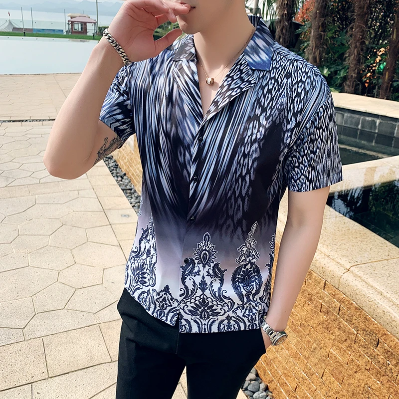 

2019 Retro print Shirts Men summer short Sleeve Slim Fit Shirt Men V-neck Fashion Club Prom Shirt Camisa Masculina Social Shirt