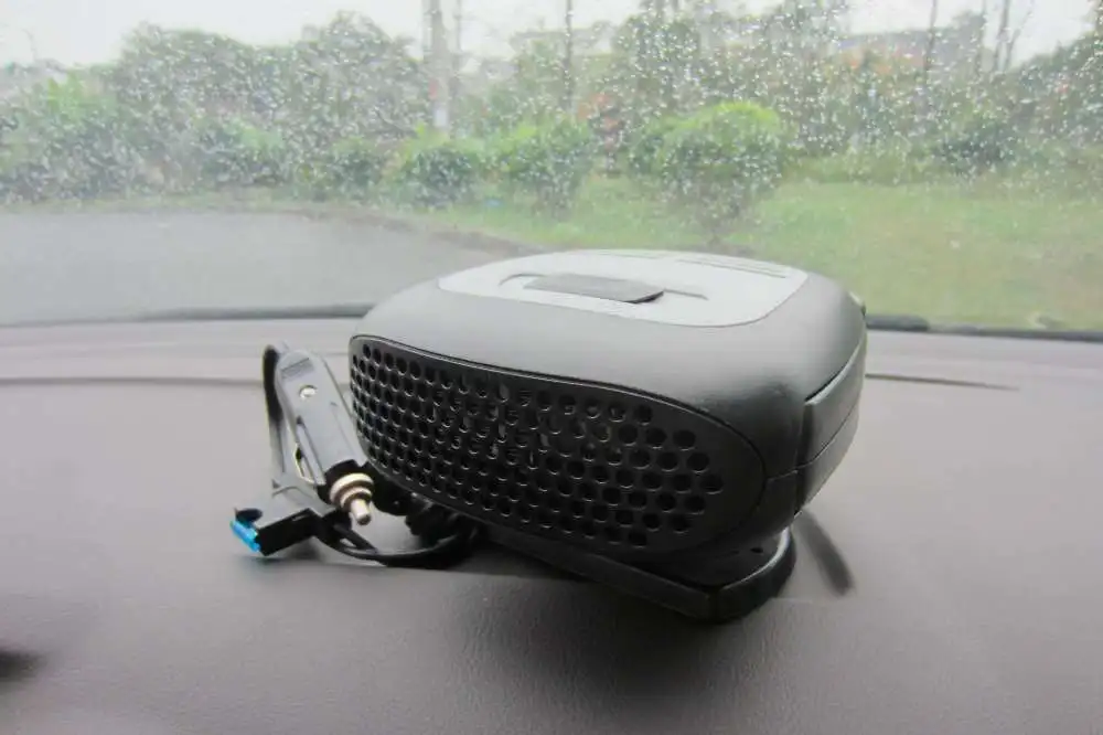  12V 150W Portable Ceramic Heat Car Heater Auto Heating Fan Heater Fan Defrost Anti-fog Machine