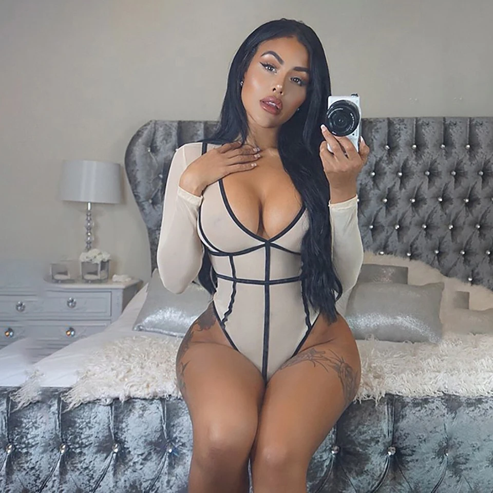 Karlofea مثير أسود شفاف ارتداءها رقيقة شبكة انظر الرغم ضئيلة قصيرة السروال القصير منخفضة V الرقبة نادي ليلة قمم ارتداء الأساسية داخلية