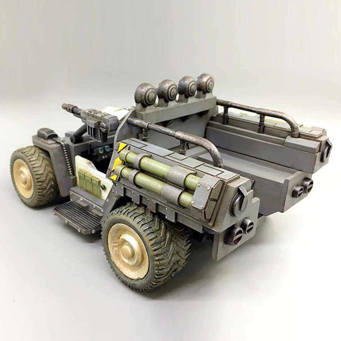 

17.5 X 9.6cm 1:27 Mecha Model Wild Rhinoceros Assault Vehicle DIY Removable Handwork Military Model Action Toy Assault Vehicle