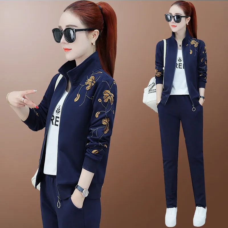 

tracksuit for women 2019 spring female new fashion Grass embroidery jacket tops+pants suits female Casual two-piece sets