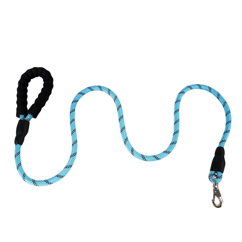 

1.5m Nylon Round Reflective Dog Leash with Comfortable Padded Handle Safety Pulling Rope Training Walking Leash Pet Supplies