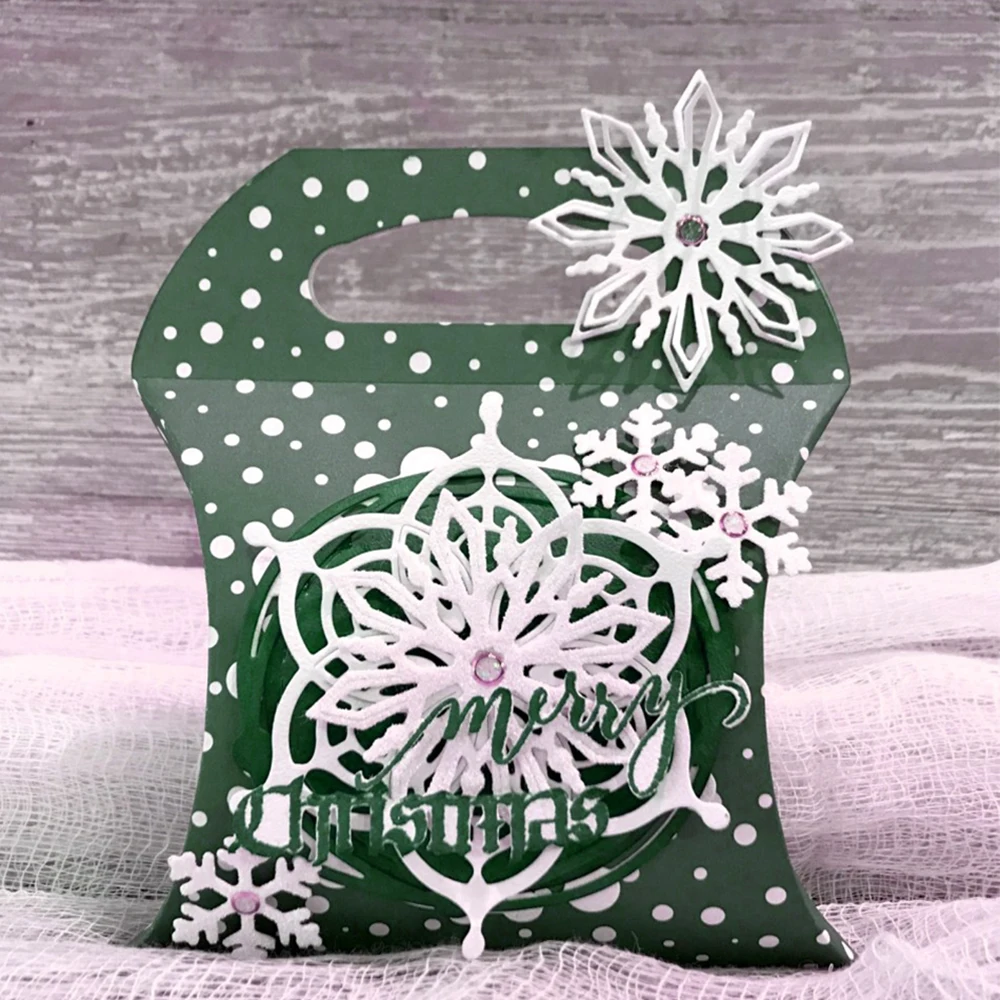 

Alinacrafts Snowflakes Christmas Dies Metal Cutting Dies new 2019 dies scrapbooking New Arrivals Die Cuts background Craft