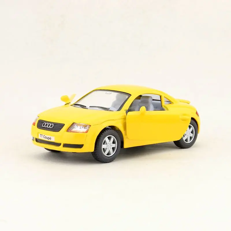 KINSMART литая металлическая модель/1:32 весы/Audi TT Coupe Супер спортивный игрушечный автомобиль/подарок для детей/образовательная коллекция