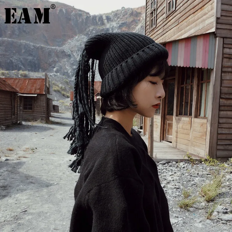 

[EAM] 2019 Spring Winter Woman Personality Stylish Dreadlocks Tassels Knitting Keep Warm Two Wear Methods Hat All Match LI045