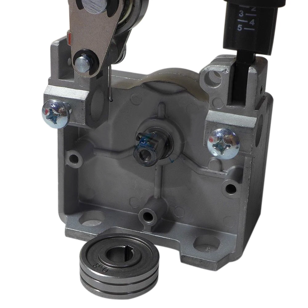 OSSIEAO Neue DC 24 V 0,8-1,0mm MIG Schweißer Draht Feed Motor Montage MIG-160 Ohne Stecker OSSIEAO Neue DC 24 V 0,8-1,0mm MIG Schweißer Draht Feed Motor Montage MIG-160 Ohne Stecker