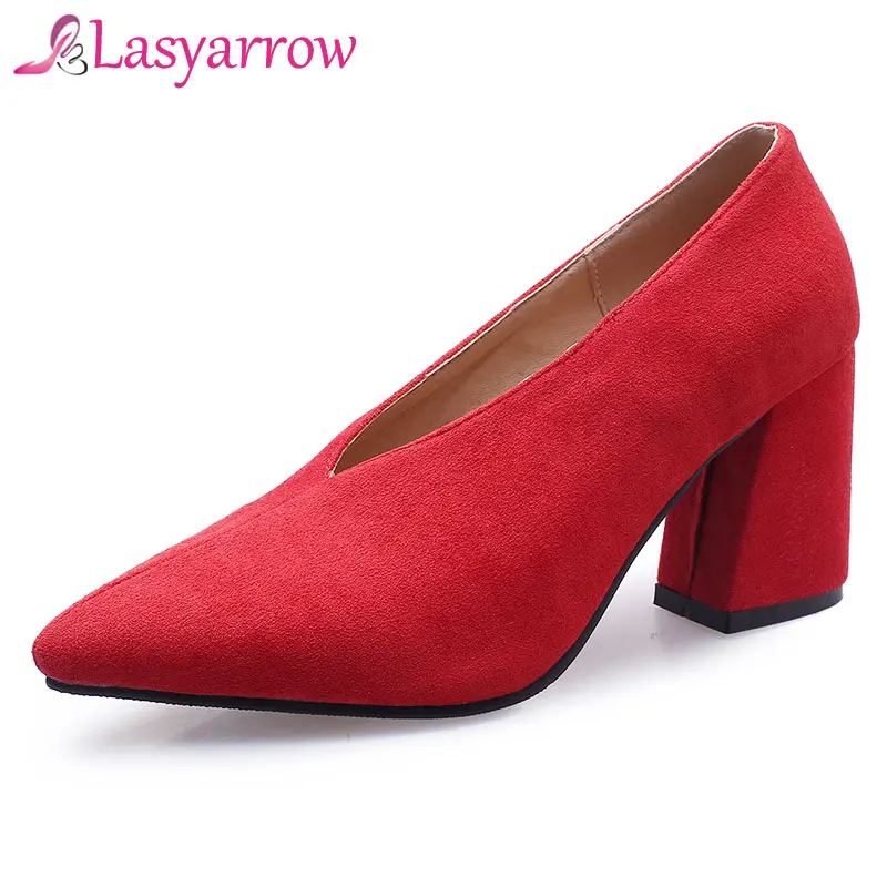 Lasyarrow 2019 весенние туфли на массивном каблуке с острым носком ретро сексуальные