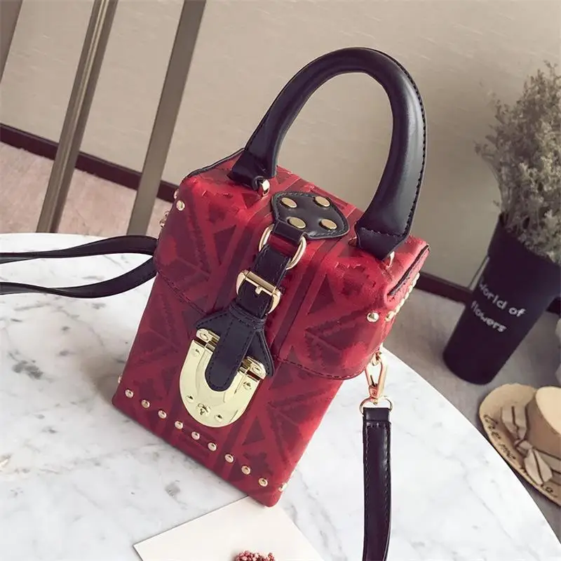 

2019 crossbody bags for women leather handbags luxury handbags women bags designer rivet box plaid shoulder bag sac a main