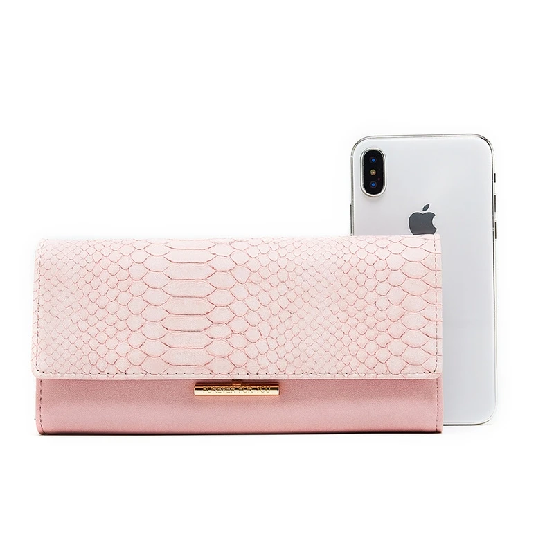 

Ladies' Hand-Held Wallet Korean Version High-Quality Stitching Irregular Snake Pattern Long Three-Fold Clutch