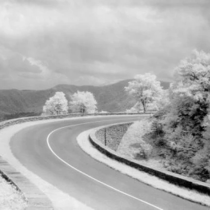 Winding road in mountain area Poster Print (18 x 24) | Дом и сад
