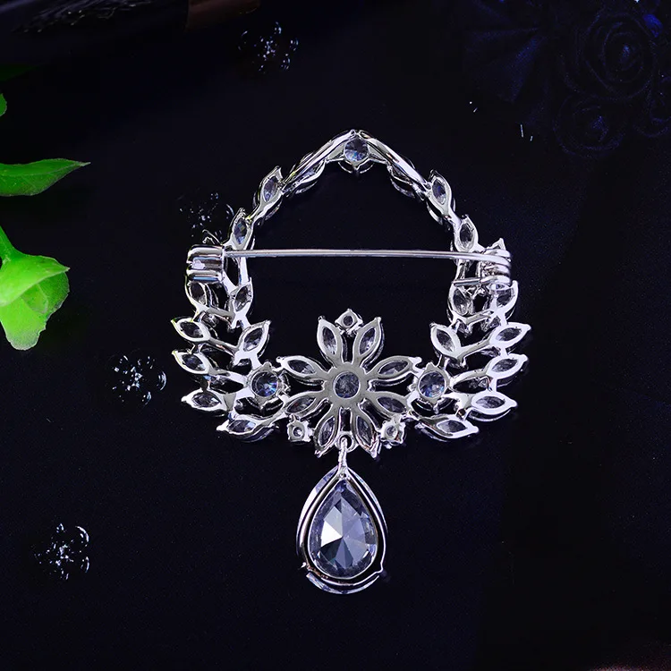 Gorgeous Crystal Cubic Zirconia Drop shape Brooch Broach Pin for Women dress bag Jewelry Accessories XR03882D