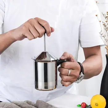 

400/600/800ML Stainless Steel Milk Frother Double Mesh Milk Creamer Milk Foam for Coffee Milk Maker Kitchen Tool