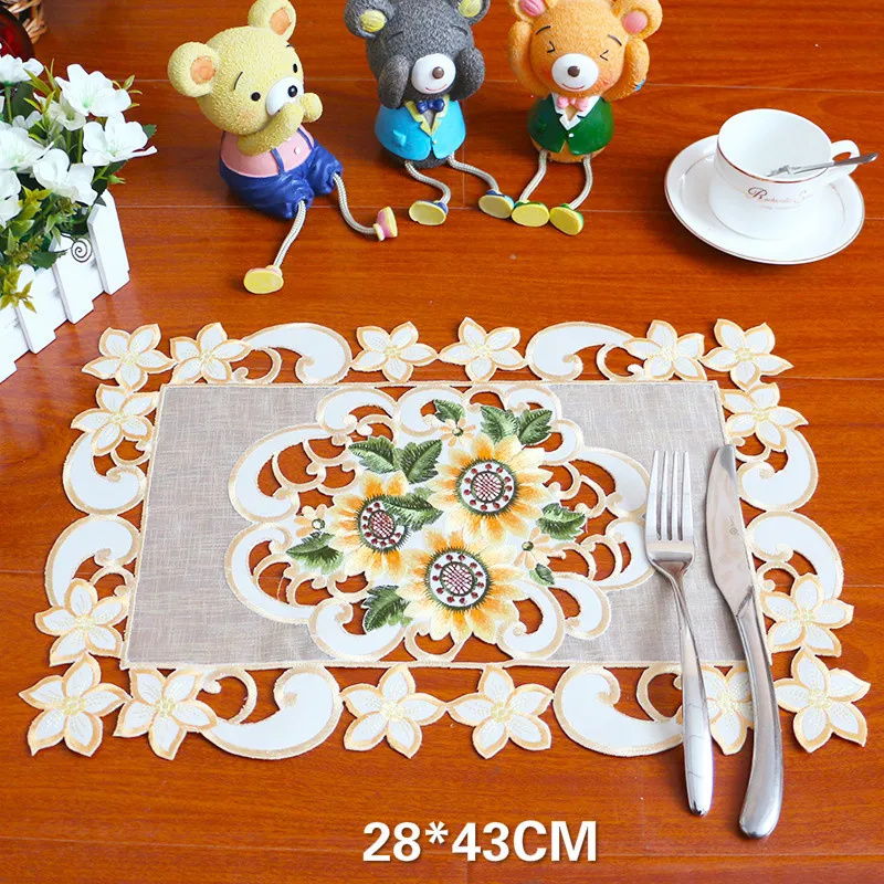 أوروبا الحرير الدانتيل التطريز الطعام المفرش الجوف خارج الزهور طاولة طعام كوستر عيد الميلاد حزب الزفاف ديكور سادة المنزل المطبخ