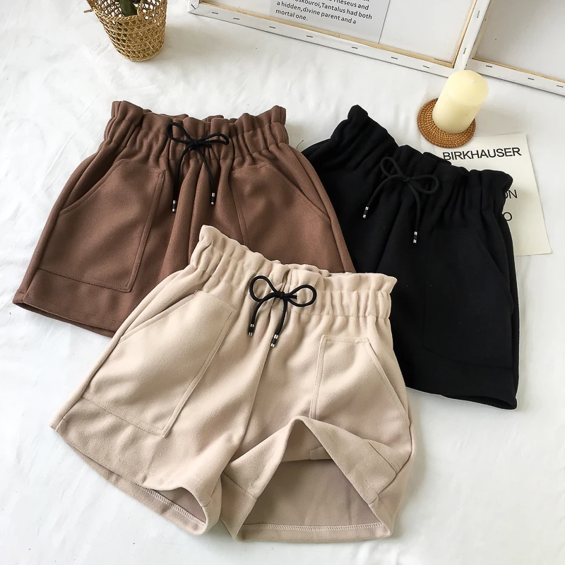 

XUXI Women Short Solid Casual Loose Thick Warm Elastic Waist Straight Booty Shorts Pockets Autumn Winter High Waist Shorts FZ659