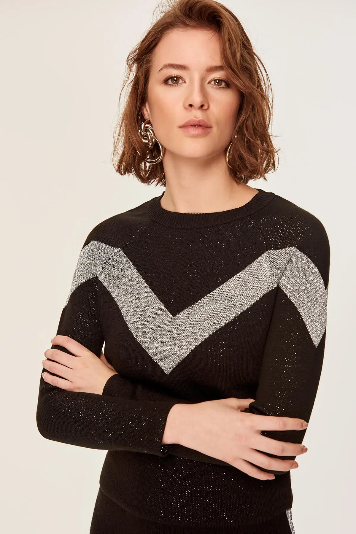 

Trendyol Now Striped Sweater Black Sweater TCLAW19TI0226