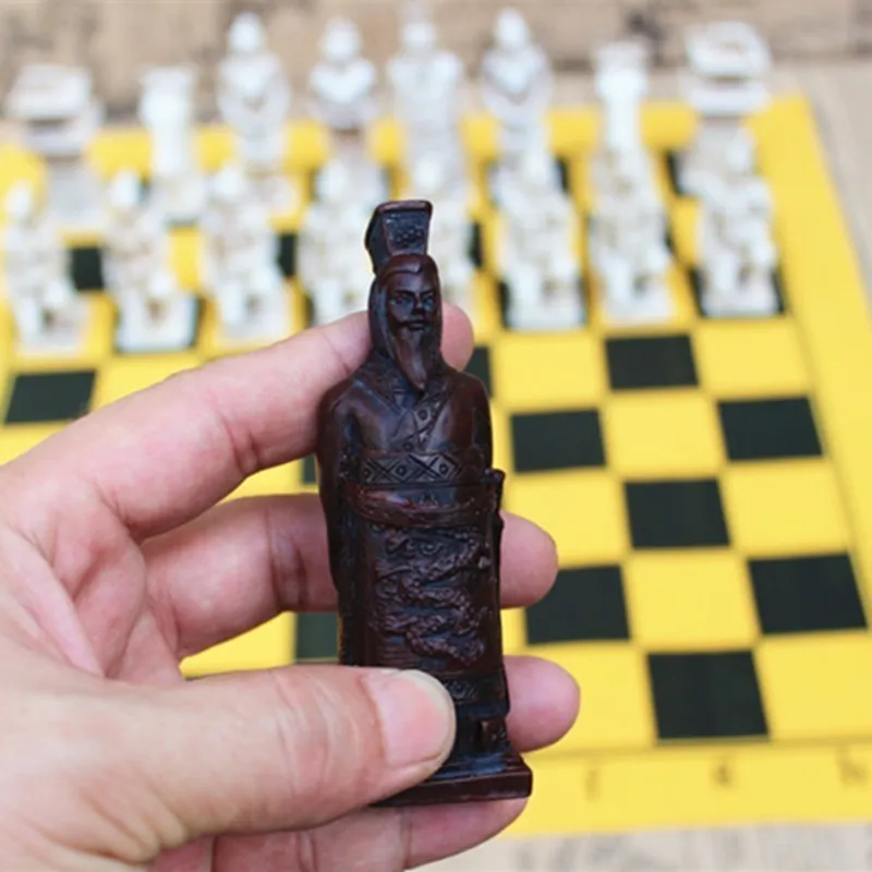 Easytoday Antique Chess Large Chess Pieces Leather Resin Pieces Chessboard Terracotta Character Modeling Parent-child Gift