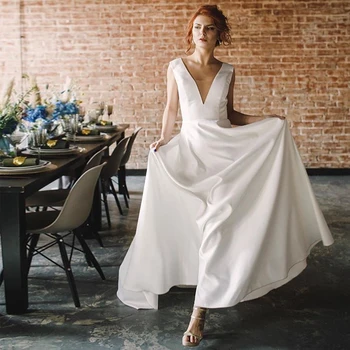 

Simple V-neck Beach Wedding Dress Backless Vestido De Novia Sweep Train Backless White Ivory Satin Bridal Dresses Summer Wedding