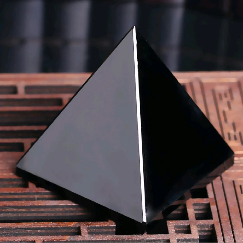 

Black Natural Obsidian Quartz Crystals Pyramid Healing Crystal for Crafts Lustrous Surface Stones and Crystals for Decoration