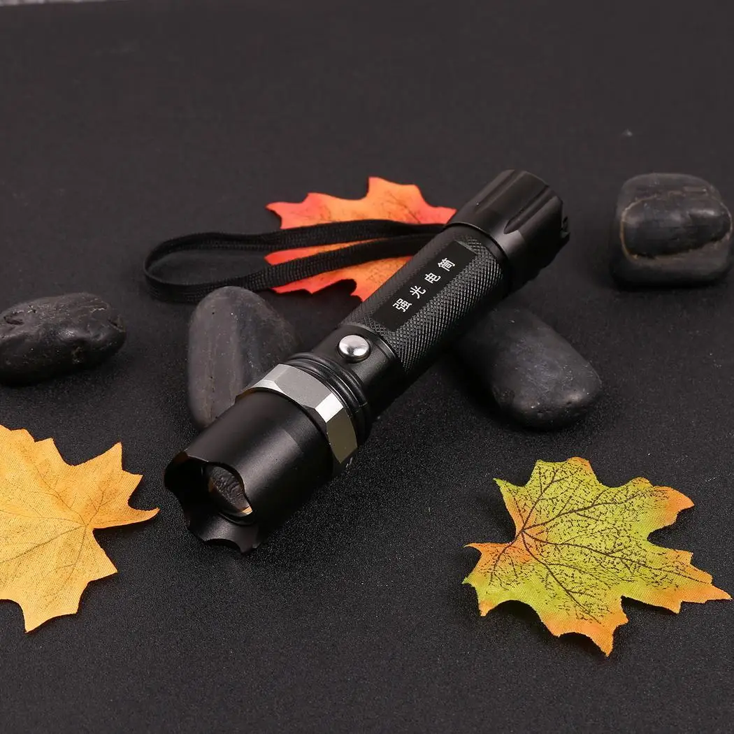 

Mountain Bike Rotating Focusing Rechargeable Multi-Function Electric 200m Flashlight Indoor, Outdoor, Etc.