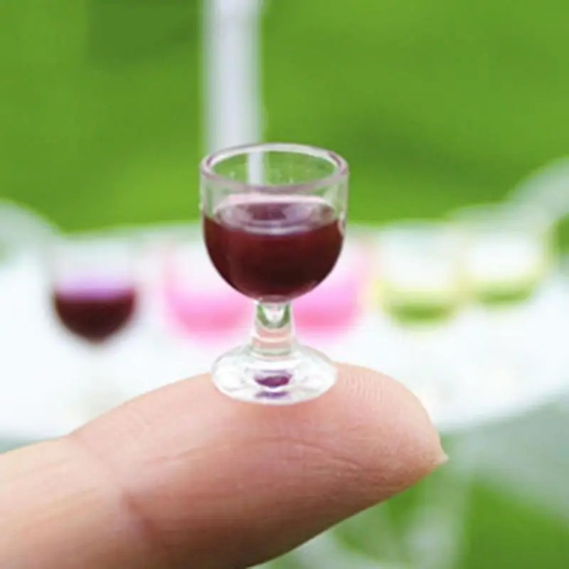 10pcs Mini Red Wine Cup Miniature Champagne Cup Simulation Furniture Wine Glass Goblet for 1/12 Dollhouse Decoration
