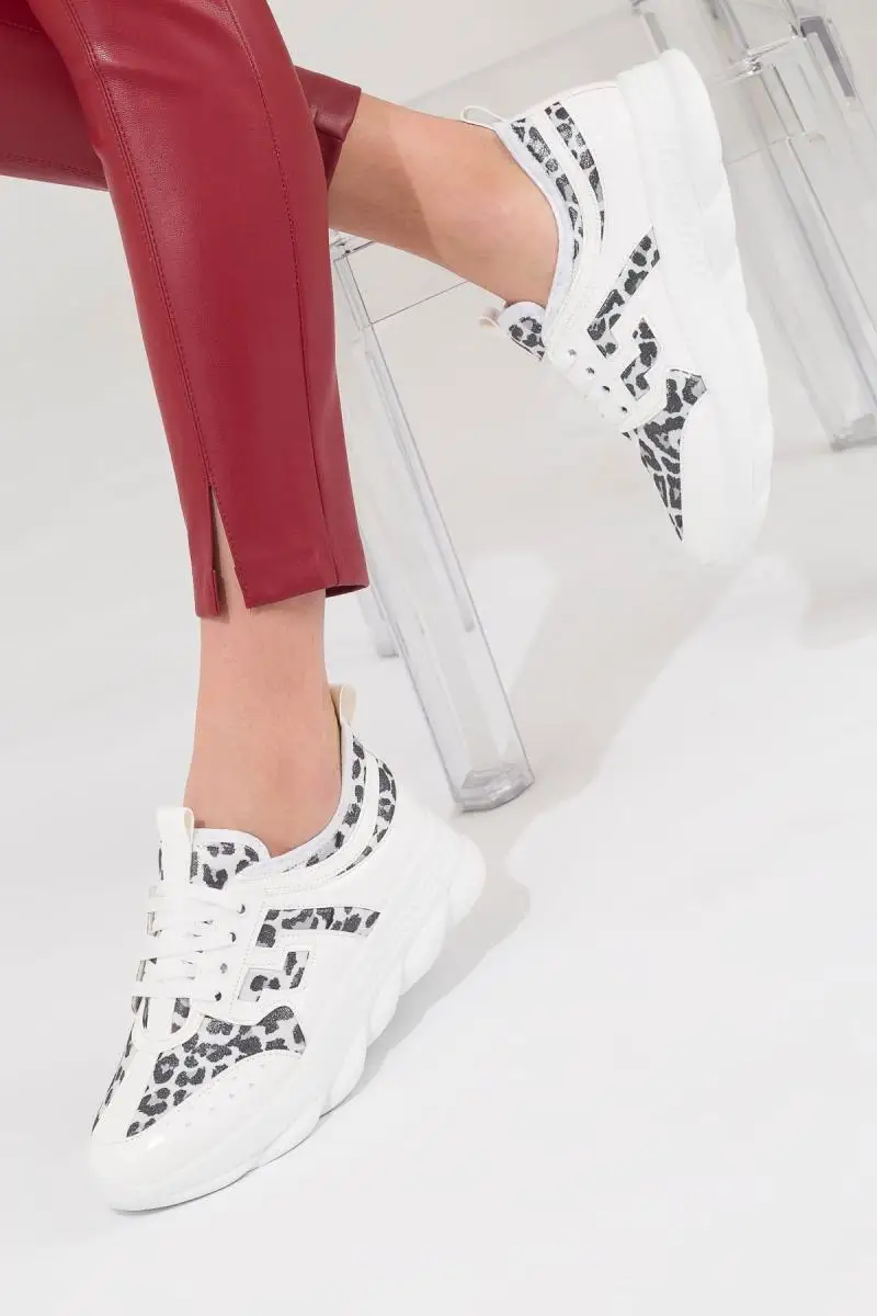 

SOHO Women White Casual Sneaker Shoes Black Leopard Women Female Sneaker Animal Print Platform Sports Shoes 12524