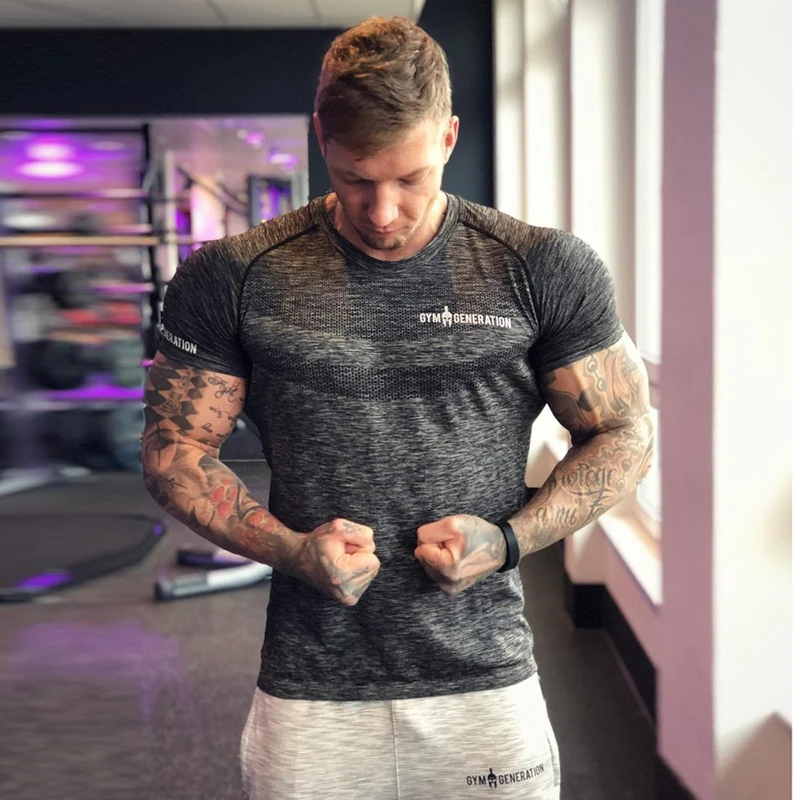 

Mens Sport T Shirt Quick Drying GYM Shirt Men Running Tshirt Fitness Tshirt Bodybuilding Tees Tops Rashgard Men Sportswear