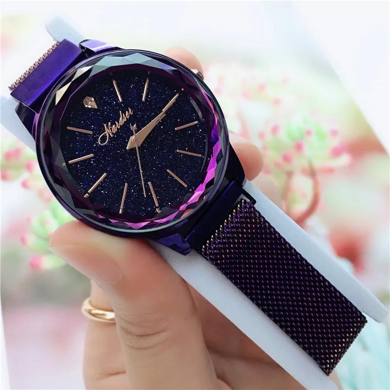 

2019 Hot Popular Korea New Design Watch Creative Concise Star Dial Clock Steel Mesh Magnet Buckle Student Quartz Watch