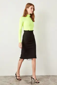 

Trendyol Black Skirt Ucu Tassels Denim Skirt TWOSS19WL0010