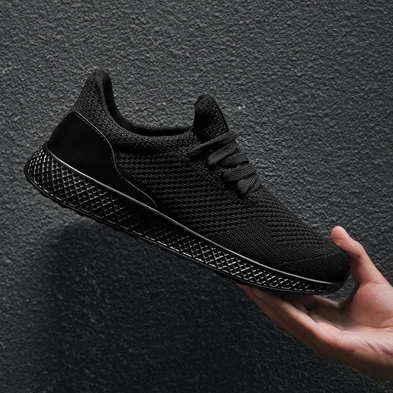 2019 New Breathable Mesh Man Running Shoes Lightweight red black Jogging Walking Sport Shoes Male Footwear Trainer Sneakers Men