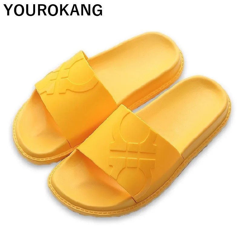 Comprar Verano mujer Zapatillas al aire libre mujer Casual zapatos de playa gruesa inferior moda ocio Unisex sandalias de baño 2019 hombres chanclas