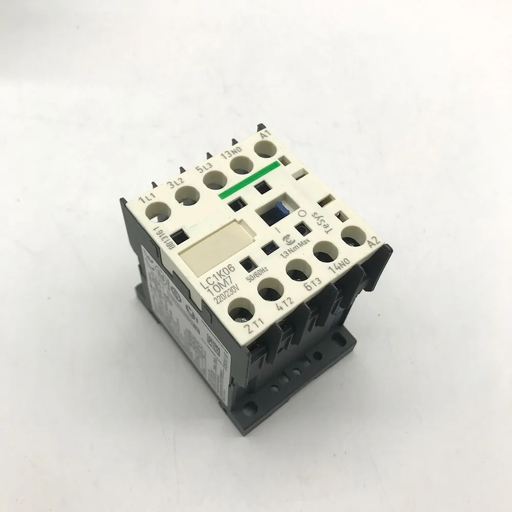 

LC1K0610M7 Three-pole contactor AC 220V 6A 50/60Hz Screw clamp connection mode 230V AC