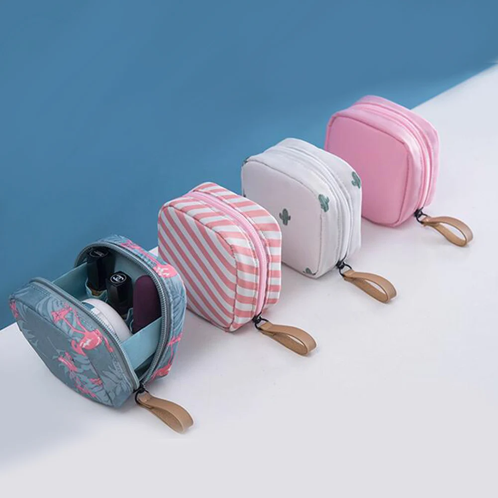 

New 1pc Flamingo Cosmetic Bag Cactus Travel Make Up Bag Waterproof Portable Toiletry Kits Small Zipper Makeup Bags Organizer