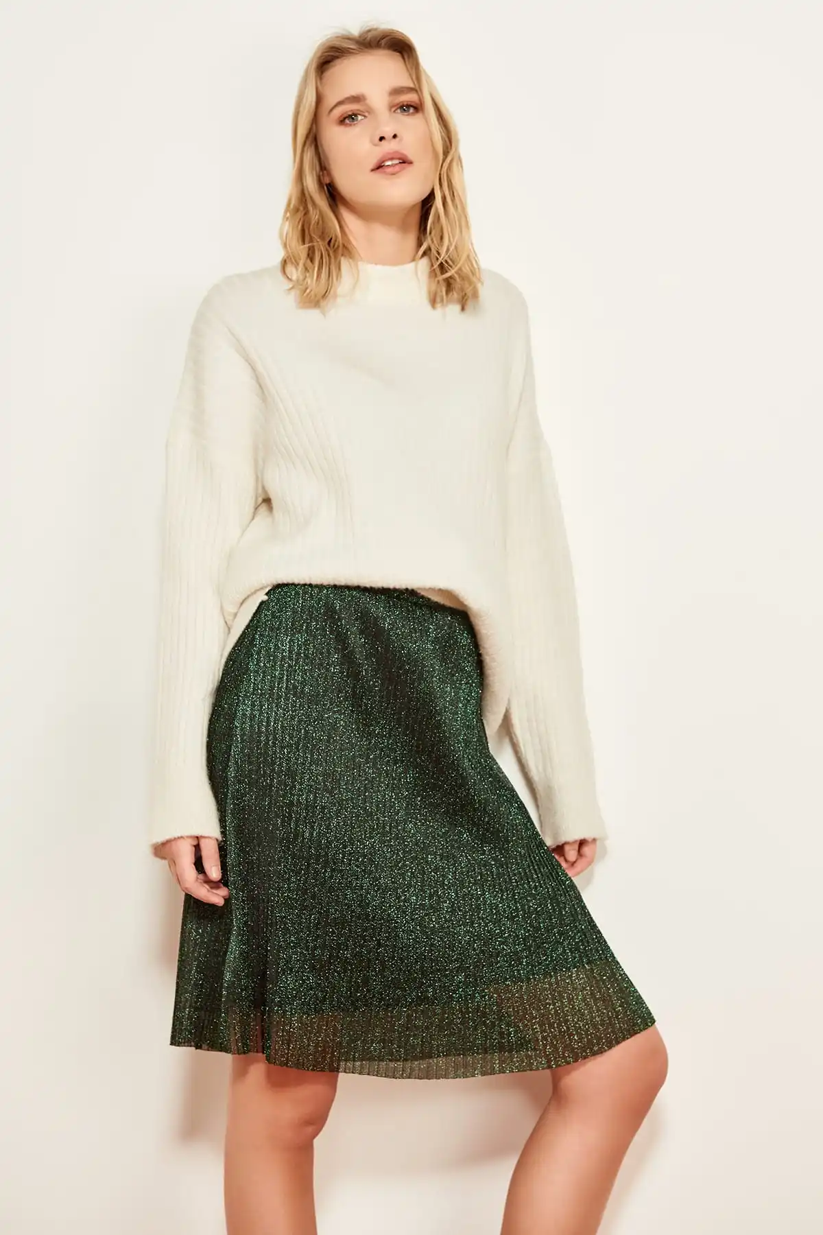 Trendyol Green Knitting Skirt Silvery Pilis TCLSS19VG0031in Skirts