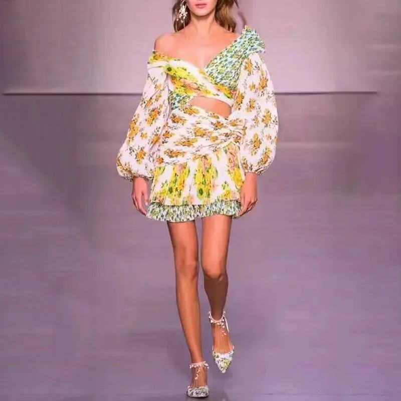 

[MENKAY] Off Shoulder Hollow Out Women Lantern Sleeve Hit Colors Print Female Fashion Spring 2018 New Clothing