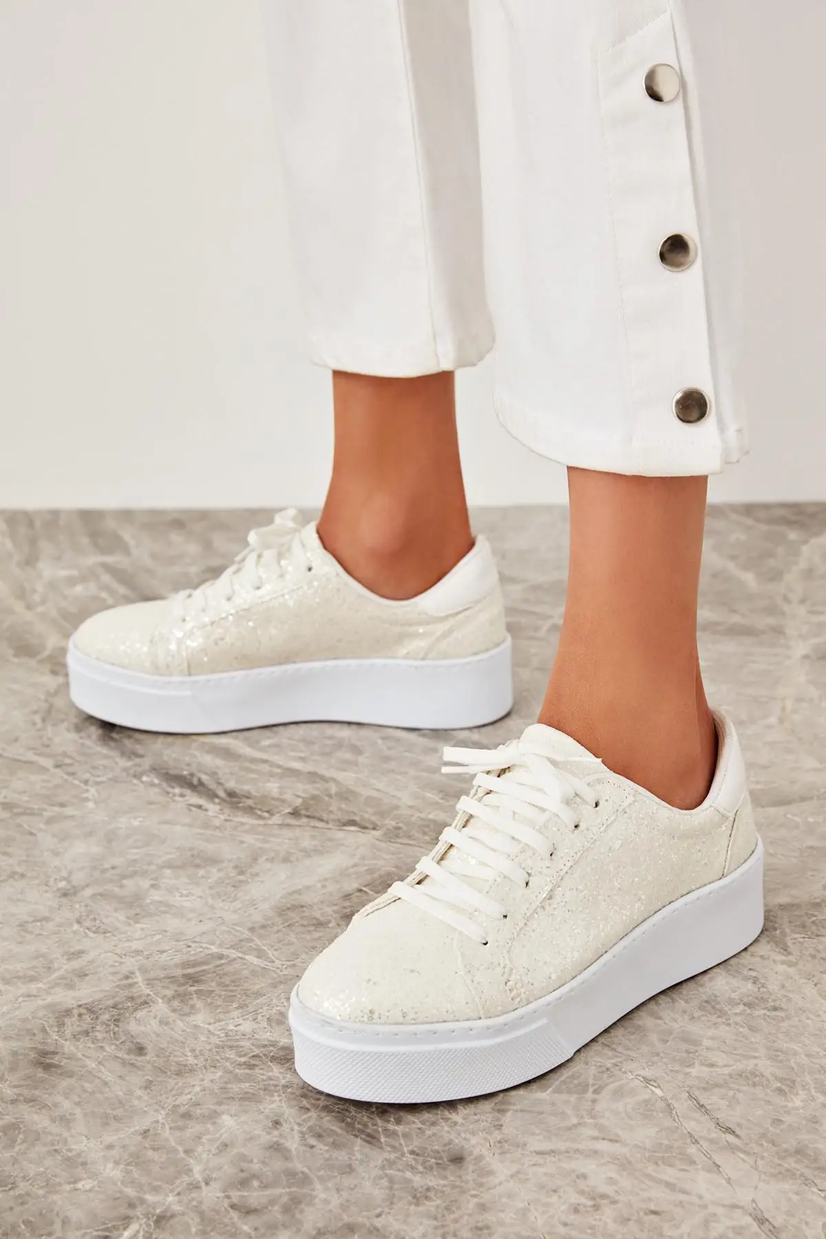 

Trendyol White Silvery Women Sneaker TAKSS19OZ0005