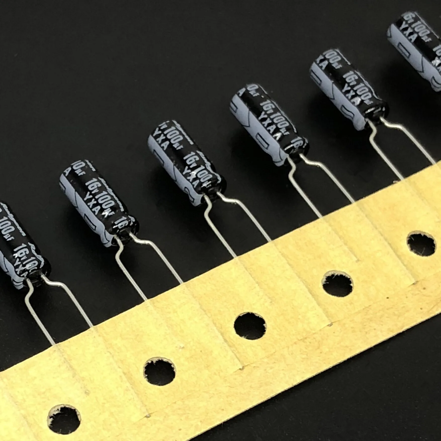 

10pcs/100pcs 100uF 16V RUBYCON YXA Series 5x11mm 16V100uF Aluminum Electrolytic Capacitor