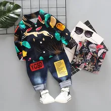 Весенняя одежда для маленьких мальчиков ясельного возраста детская одежда костюмы с принтом в виде героев мультфильмов, Цвет принт; футболка и джинсы; комплект одежды 2 шт./компл. Повседневное для детей, Детский костюм