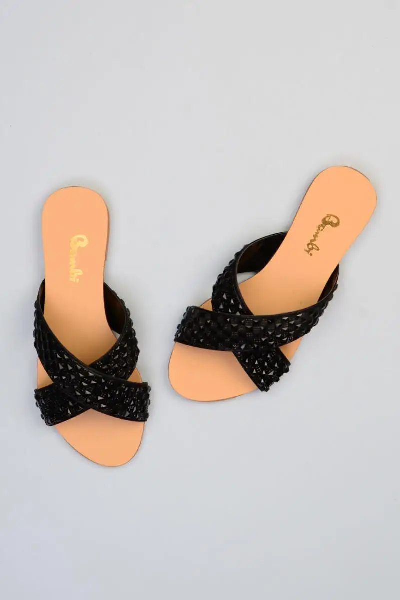 

Bambi Black Female Slippers F0416201599