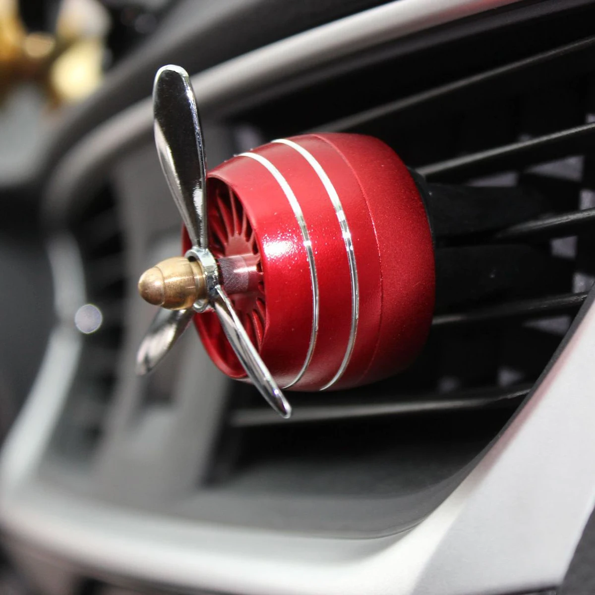 

mini Car Air Freshener Smell LED Conditioning Vent Outlet Alloy Perfume Clip Fresh Aromatherapy Fragrance
