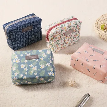 

1PC Sweet Floral Pattern Cosmetic Bag Toiletry Kit Wash Bags Portable Travel Organizer Makeup Large Capacity Organizer Bag
