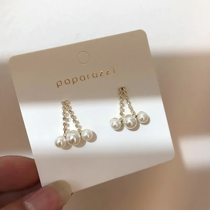 

2019 Korea Retro Temperament Geometry Simple Versatile Fan Shaped Zircon Crystal Pearl Earring Elegant Temperament Party Earring