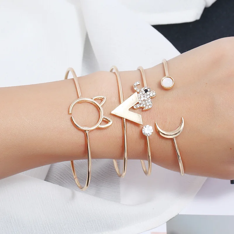 

Silikolove 4pcs/set Minimalist Female Personality Letter Bangles Animal Bracelets Handmade Bracelet Love Bracelet