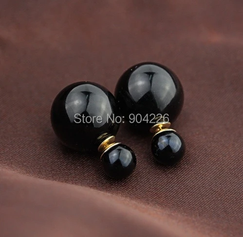pearl earring black.jpg