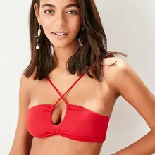 Trendyol Красный смокинг деталь бикини без бретелек Бикини Топ TBESS19XH0027