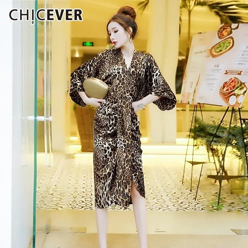 

CHICEVER Summer Casual Print Women Dress V Neck Three Quarter Flare Sleeve Lace Up Sashes Knee Length Dresses 2019 Fashion New