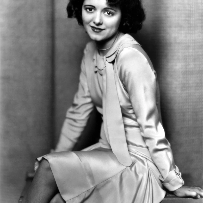 Janet Gaynor Ca. 1932 Photo Print (8 x 10) | Дом и сад