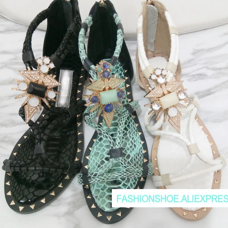 

2019 Hot Summer Sandals Shoes Woman Gladiator Back Zip Sandals Designer Woman Ethnic Casual Flats Woman Beach Shoes Flats T