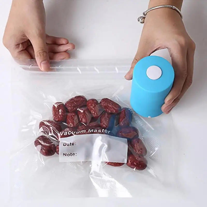 

USB Food Vacuum Sealer Packaging Machine Rechargeable Household Automatic Film Sealer Vacuum Packer with 5 Vacuum Storage Bags