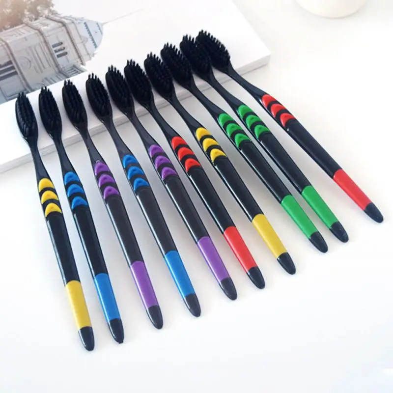 10 pz Delle Donne degli uomini di Bambù del Carbone di legna Spazzolino Da Denti Set Morbido Dei Capelli Unisex Sottile Antiscivolo Maniglia Adulto Famiglia Spazzolino Da Denti Set Colore Casuale