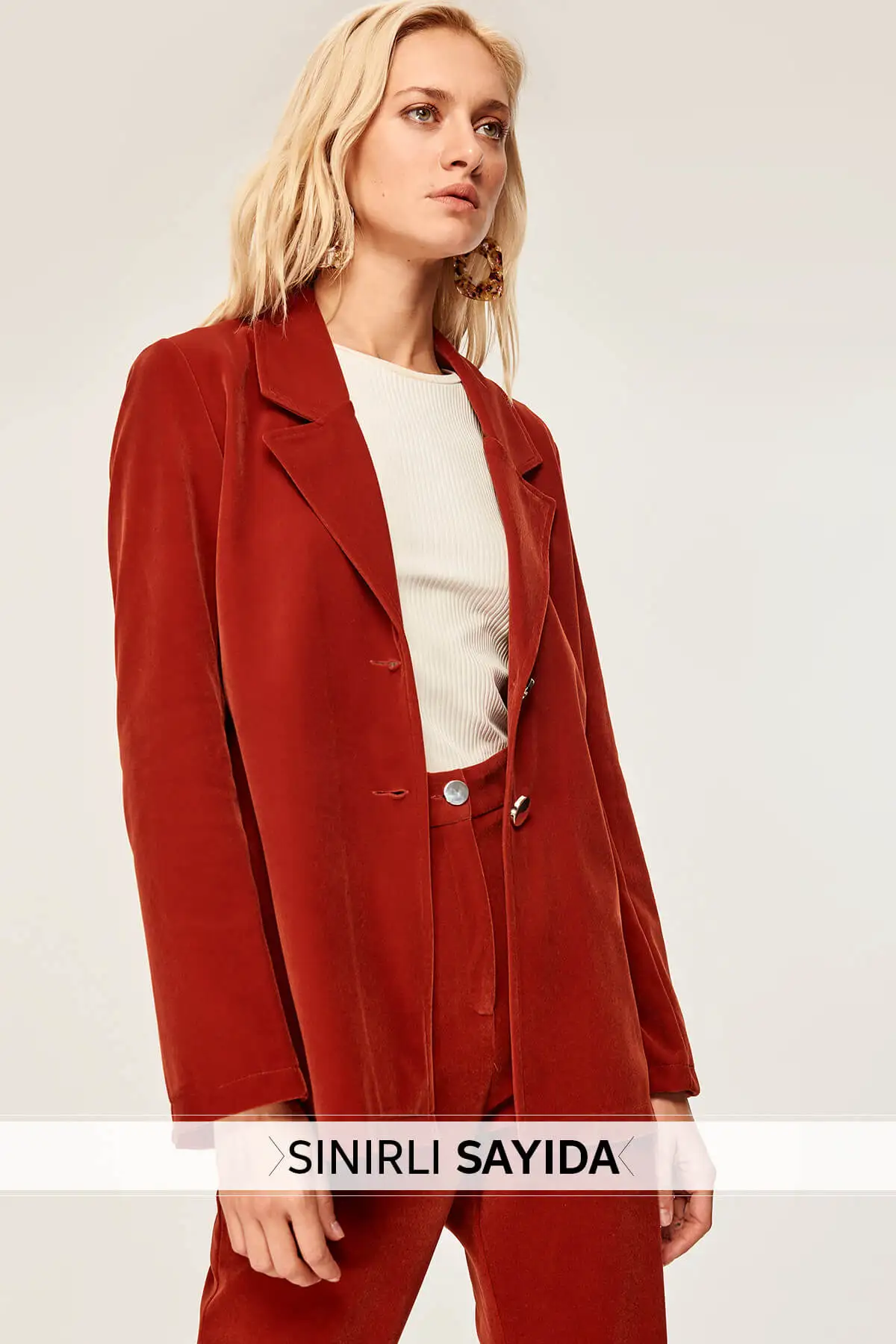 Trendyol Cinnamon Velvet Knitted Jacket TOFAW19VG0172in Blazers from